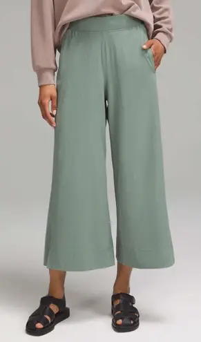 Lululemon  Stretch Woven Wide Leg High Rise Crop Grey Eucalyptus Size XL NWT