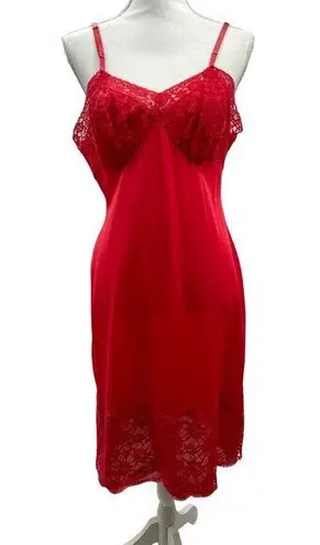 Vanity Fair Vintage Full Slip Womans 38 Used Red