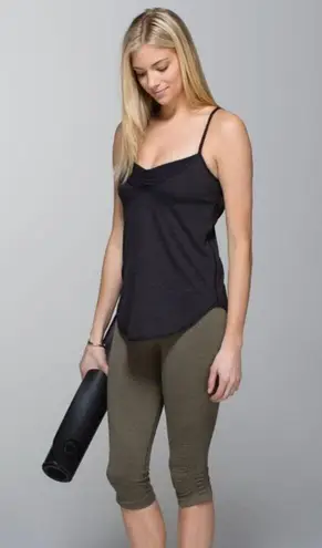 Lululemon  Roll Out Tank (First Release) in Black Athletic Yoga Built-in Bra 6