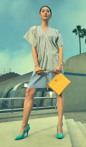 Salvatore Ferragamo 21L013 Trifolio Gancini Logo Leather Crossbody Shoulder Bag