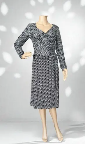 Beautiful Preloved Classic Black and White Chain Link Pattern Faux Wrap Dress XS