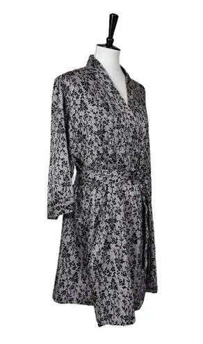Cabernet Robe Satin Pockets Tie Waist Black Pink Lace Print Women’s Size Large