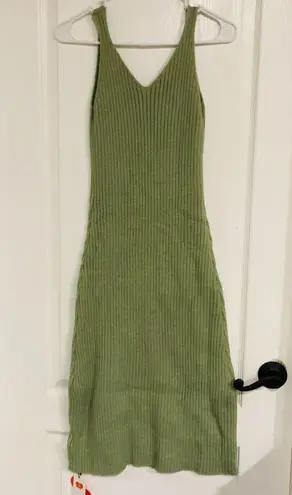 Cider Women's V-Neck Backless Knitted Midi Dress Sleeveless Pale Green Small NWT