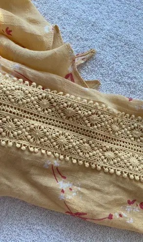 Hope &Harlow Hope & Harlow blouse high/low tie at bottom lace insert sleeves Size medium NWT