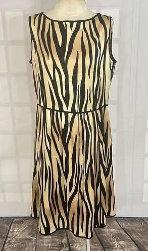 St. John silk tiger print sleeveless a-line dress size 12