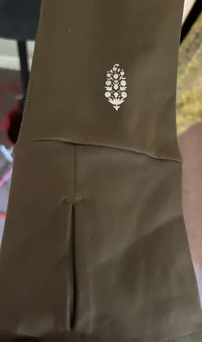 Free People Movement cropped hoodie woman’s size M