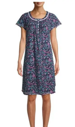 secret treasures  Womens Nightdress Size small 4-6 95% cotton 5% spandex New