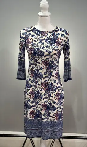 CLEARANCE! Navy Gilli Patterned Dress Size S EUC Blue