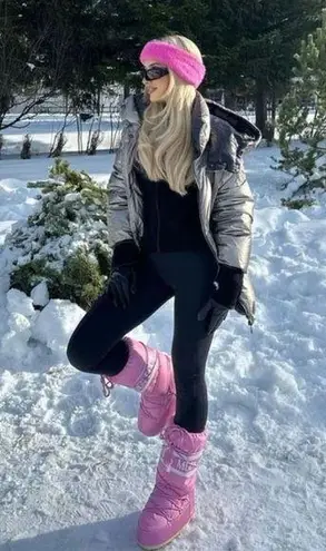 The Moon  Boot Women's Icon Nylon Cold Weather Boots In Pink