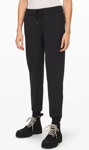 Lululemon On The Fly Jogger