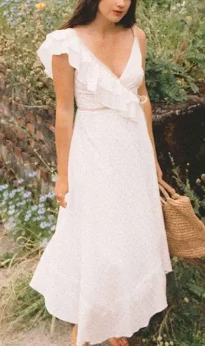 Area Stars White Ruffle Midi Dress. Size Small. White