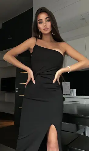 Nookie Lust One Shoulder Gown in Black XS