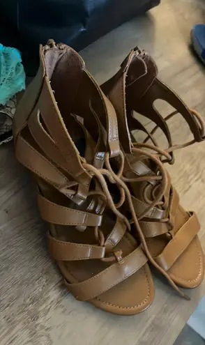 American Eagle Sandals