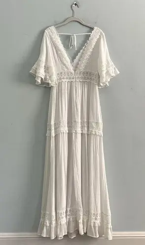 NWT BluIvy V Neck Lace Crochet Trim White Maxi Dress