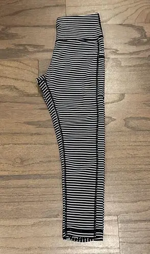 Senita Athletics Criss Cross Leggings - Size XS