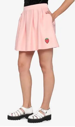 Hot Topic Strawberry Pastel Pink Pleated Skirt 