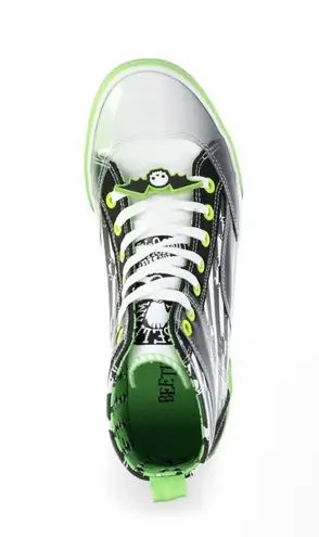 NWT Beetlejuice high tops size 10. Green