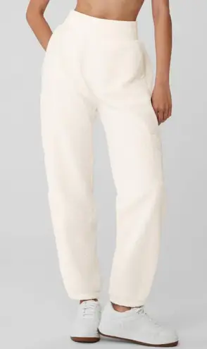 Alo Yoga Alo Micro Sherpa High-Waist Solstice Sweatpant Ivory Hi-Rise Fuzzy Teddy Joggers - Image 1
