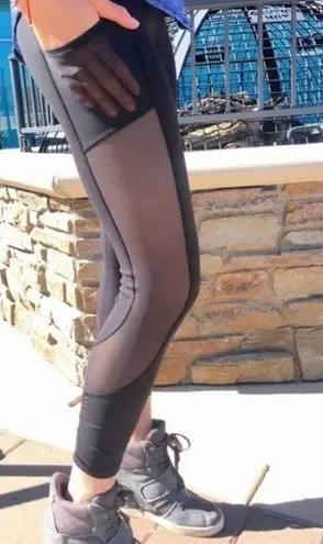 Lululemon  Seek The Heat Crop
Bordeaux Drama - Image 1