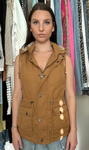 Ymi Women's Brown Hooded Vest