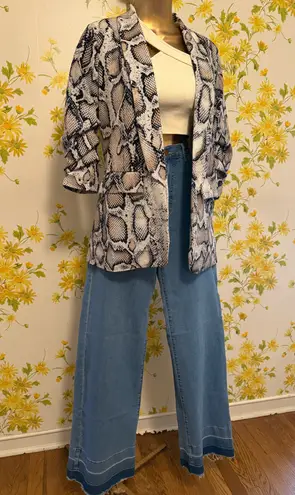 Shake print 3/4 sleeve blazer size L Size L