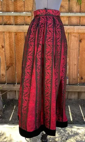 Neiman Marcus Farinae Collections Red and Black Long Skirt size 4