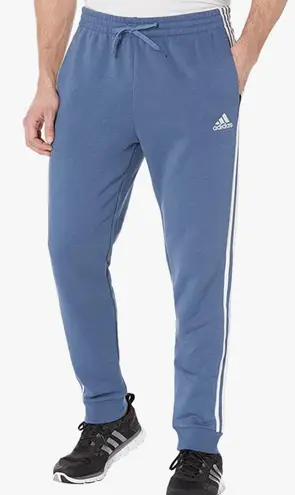 Adidas Essentials Fleece Tapered Cuff 3-Stripes Pants