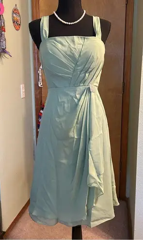 NWOT light green sleeveless formal dress with sheer coat rhinestone accent 8