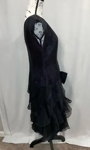 Adorable ☺️ Vintage Rimini black bow ruffle skirt cap sleeve lightweight dress Size 8