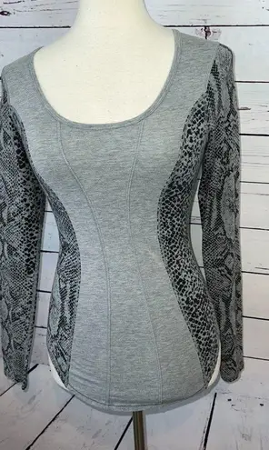 Lululemon  Between the Lines Long Sleeve Tee Shirt Pullover Gray T-Shirt 4 Womens