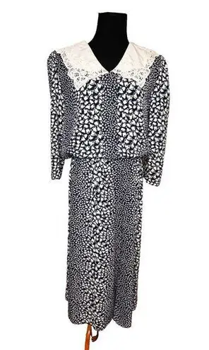 VTG 80s Lace Bow Tie Graphic Pattern Belted Dress SZ M Mad Men Doiley Unique Blue Size M