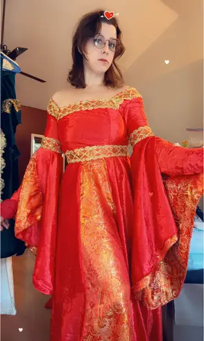 Velvet Renaissance theater costume in red/gold Red Size M