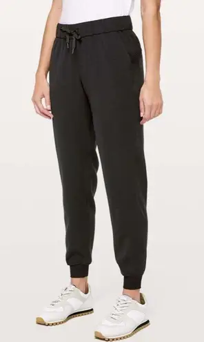 Lululemon On The Fly Jogger