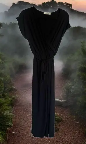 Tiffany & Grey Womens Romper Sz Petite L Black Short Sleeves Long Pants Stretchy