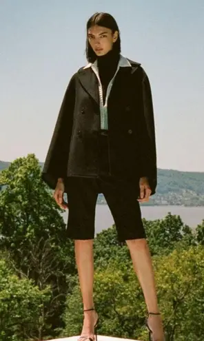 Nili Lotan Ella Pleated Virgin Wool Shorts Black Womens Size 2