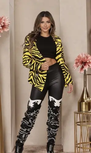 EVIL EYE JaKCet (yes it’s spelled like that ) Yellow Size M - Image 1