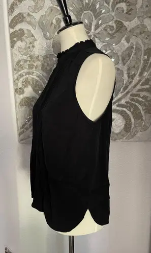 Chelsea28 High Neck Black Top