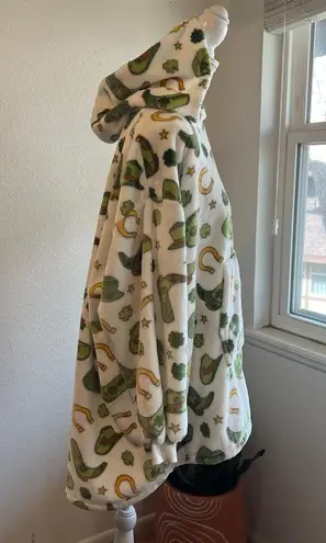 Throwzy Lucky Western Cowgirl Hooded Oversized Soft Lounge Sweater One Size Green Size XL