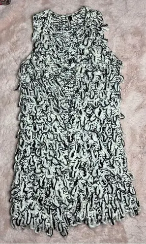 Topshop  White Black Thick Chunky Loopy Knit Long Vest Gilet Size Large Acrylic