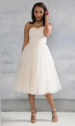 Chi Chi London Blush Pink Strapless Tulle & Lace Ballerina ModCloth Midi Gown by ChiChi Size 2