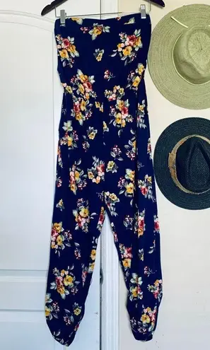 Shes J Apparel Spring/Summertime Flowers/Floral Strapless Jumpsuit/Romper; XL