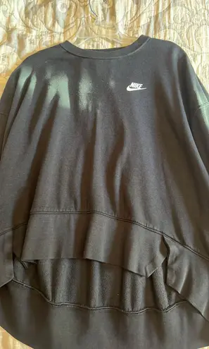 Nike Cropped Black Sweatshirt