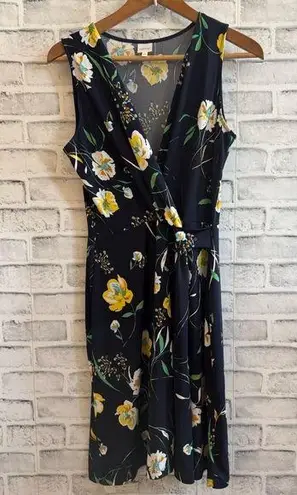 Kaileigh Women’s navy blue floral sleeveless deep v-neck dress size Large