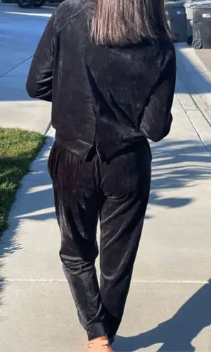 Black Velour Joggers/ Pullover Sweater Bundle Size M