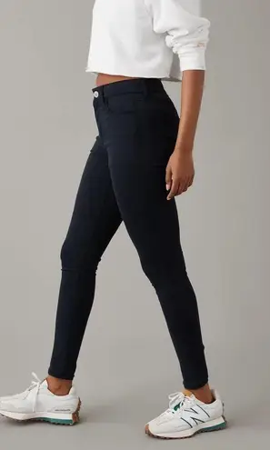 American Eagle High-Waisted Jegging in Black