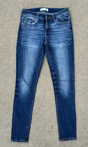 BKE Buckle Victoria Universal Fit Mid Rise Skinny Jeans Size 26 AXB204