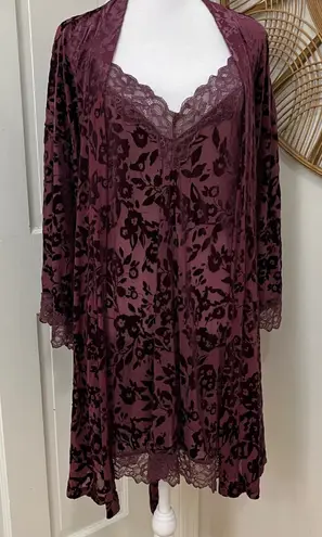 In Bloom by Jonquil XL Burgundy Burnout Velour Robe Kimono & Nightgown Set Purple