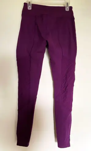 Beyond Yoga Purple quilted ankle zip leggings size S small Revolve Carbon38