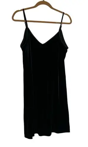 Valerie Stevens Valerie Steven’s Black Crushed Velvet V Neck Slinky Low Back Knee Length Dress L