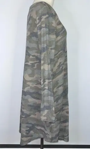 RAE MODE Green Camo Super Soft Long Sleeve V